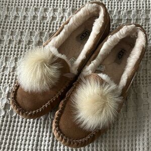 Women’s Pom Pom Moccasin Uggs